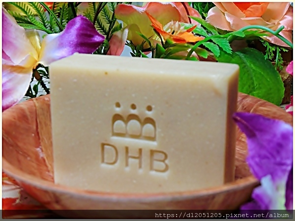黛裡荷波DHB手工冷壓肥皂檜木精油12.JPG