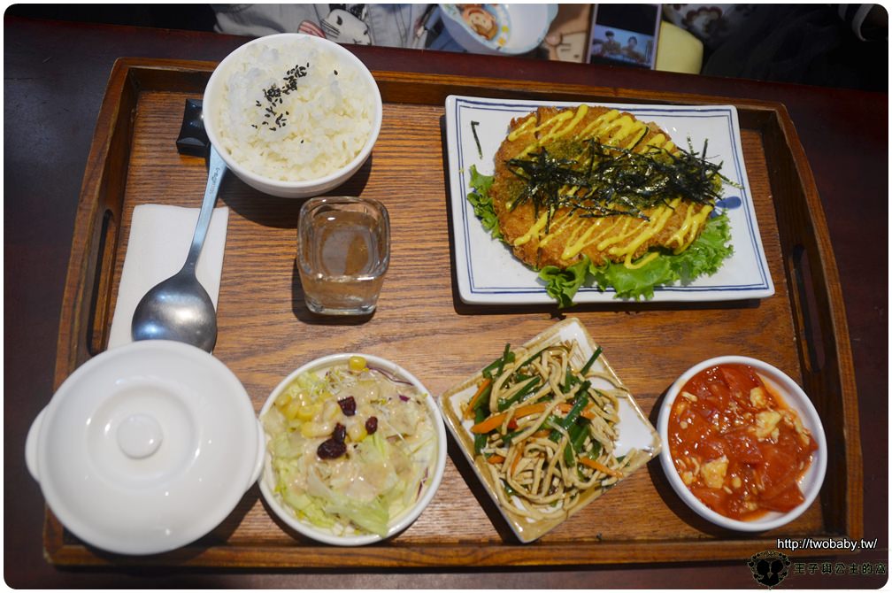 南投埔里餐廳-埔里簡餐美食|樂食府人文茶館-禪風簡約環境裡用餐