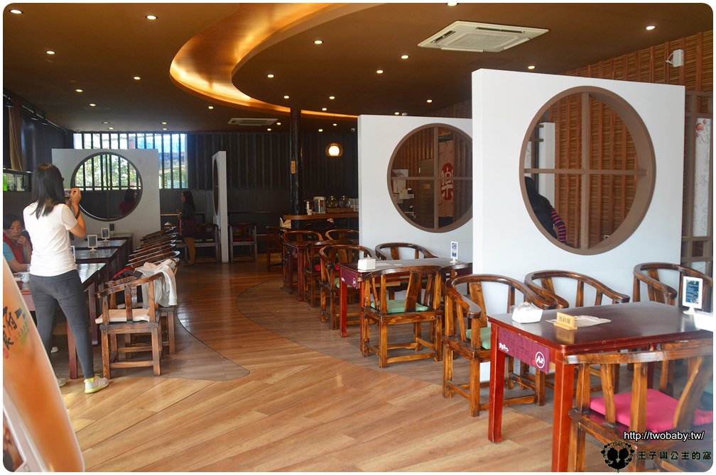 南投埔里餐廳-埔里簡餐美食|樂食府人文茶館-禪風簡約環境裡用餐