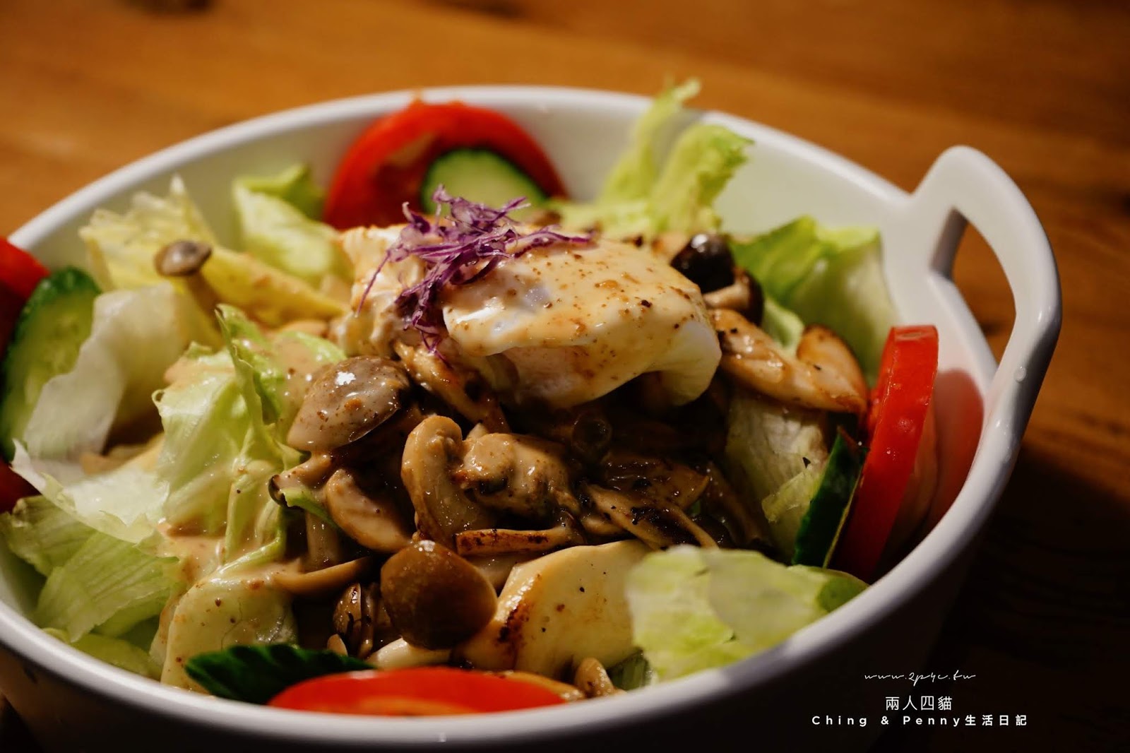 Toast Chat 東區貓咪餐廳 綜合野菇溫沙拉