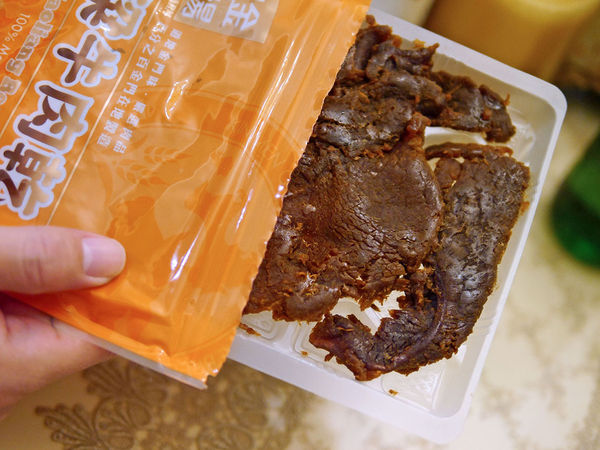 良金牧場高粱牛肉乾包裝_225013.JPG