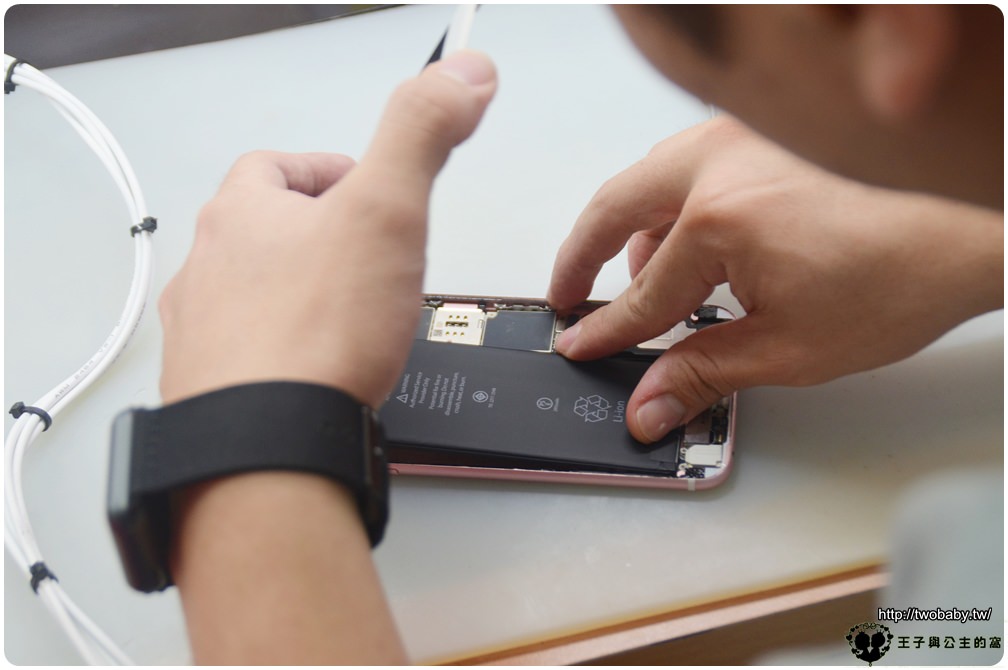 台中北區手機快修|鼎威蘋果專業維修台中進化旗艦店 不管是iPhone維修還是平板電腦都沒問題