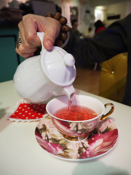 Oyami cafe：Oyami Cafe 七彩龍蝦套餐 IG打卡 姊妹聚餐推薦 平價高級食材下午茶 德國農莊B&amp;G有機花茶 輕食咖啡廳 捷運西門町站 西門美食