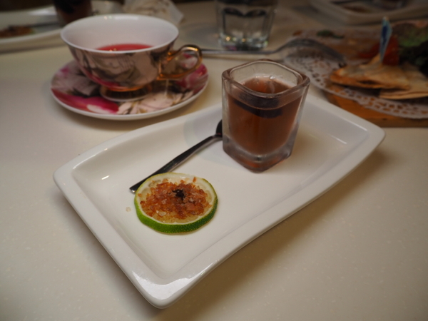 Oyami cafe：Oyami Cafe 七彩龍蝦套餐 IG打卡 姊妹聚餐推薦 平價高級食材下午茶 德國農莊B&amp;G有機花茶 輕食咖啡廳 捷運西門町站 西門美食