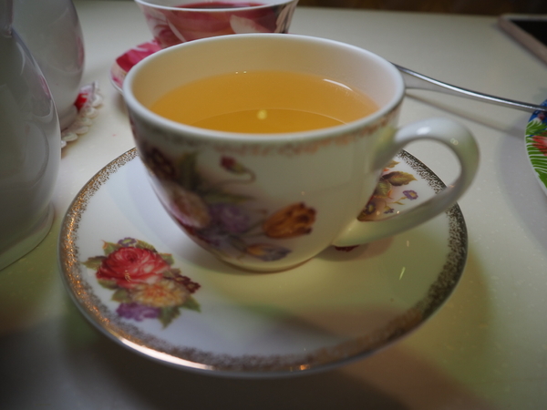 Oyami cafe：Oyami Cafe 七彩龍蝦套餐 IG打卡 姊妹聚餐推薦 平價高級食材下午茶 德國農莊B&amp;G有機花茶 輕食咖啡廳 捷運西門町站 西門美食