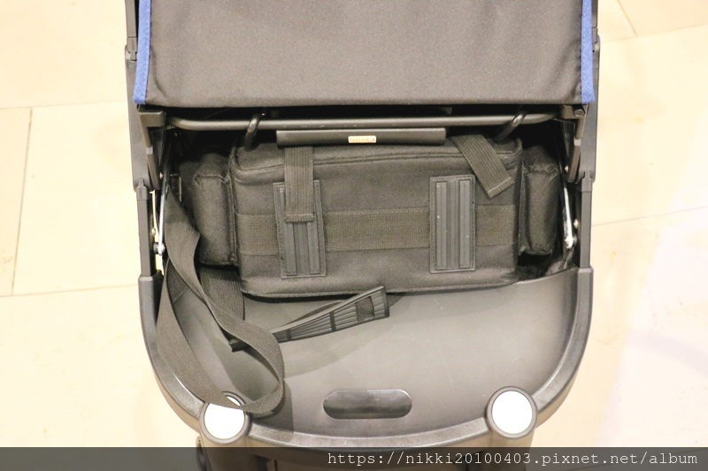 baby fly 拉桿式輕便推車 (13).JPG