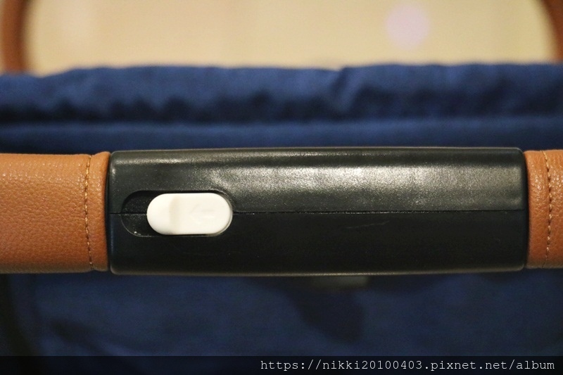 baby fly 拉桿式輕便推車 (9).JPG