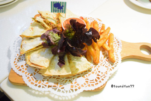 Oyami cafe：超蝦的!大份量龍蝦義大利麵Oyami cafe/台北西門町／義大利麵／下午茶／鬆餅