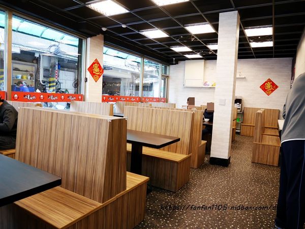 板橋便當【榮華三寶飯惦】#捷運板橋站 #燒臘便當 #三寶飯惦 (21).JPG