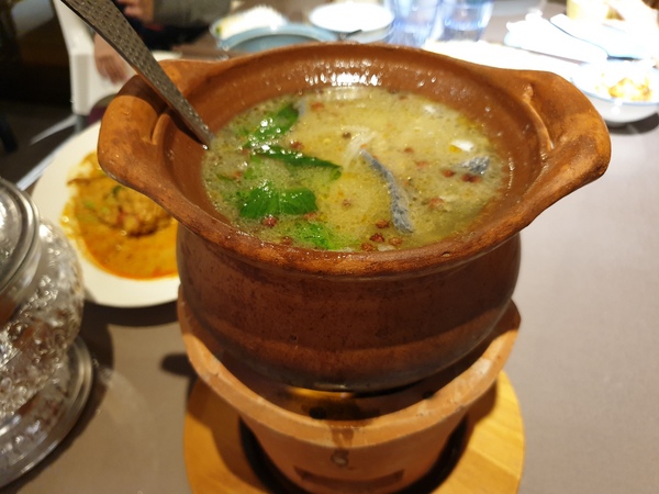 湄南河泰式庭園餐廳： 【台中南屯】湄南河泰式庭園餐廳 泰式料理 泰服試穿