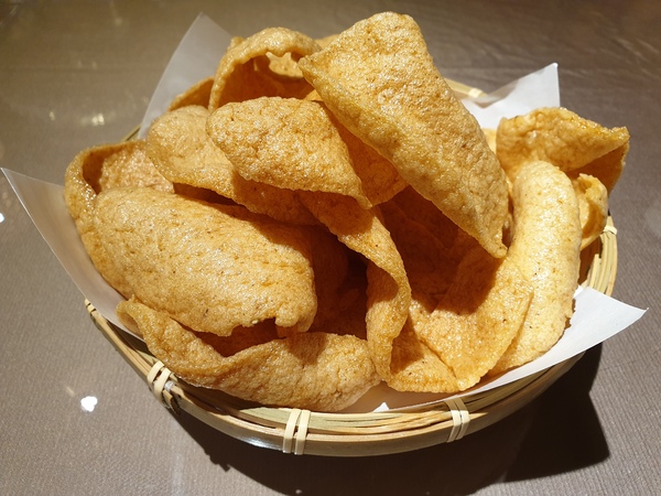 湄南河泰式庭園餐廳： 【台中南屯】湄南河泰式庭園餐廳 泰式料理 泰服試穿