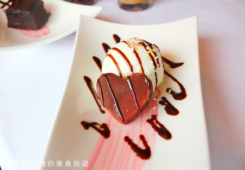 捷運國父紀念館美食 星辰牛排 舒肥牛排 華視311