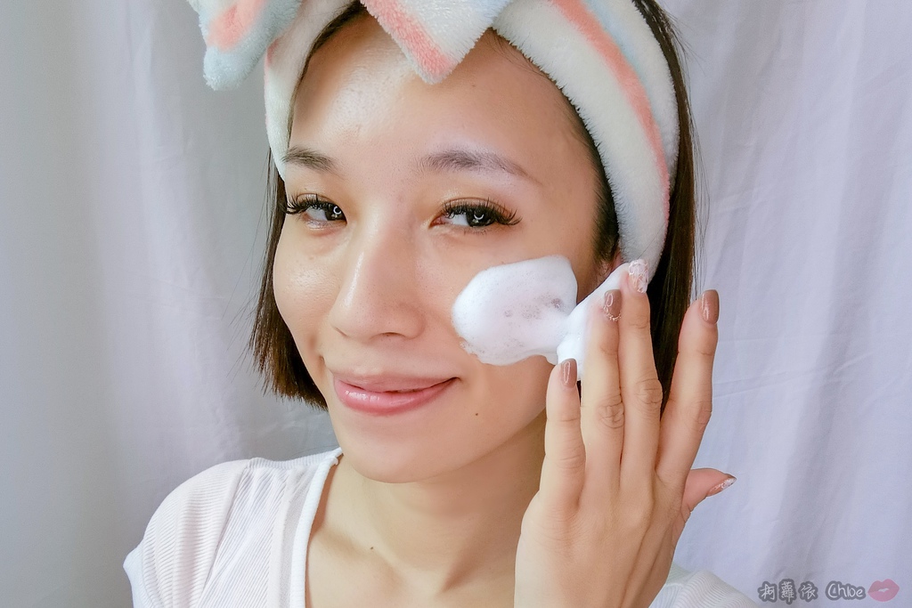 超濃密泡泡洗淨很有感 保濕不緊繃！日本Bifesta碧菲絲特水嫩淨透洗面乳7.jpg