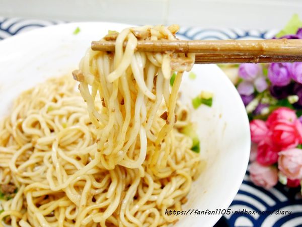 團購即食麵【小麵館】乾拌麵 #快煮料理 #平價乾拌麵 #懶人料理 #消夜 (17).JPG