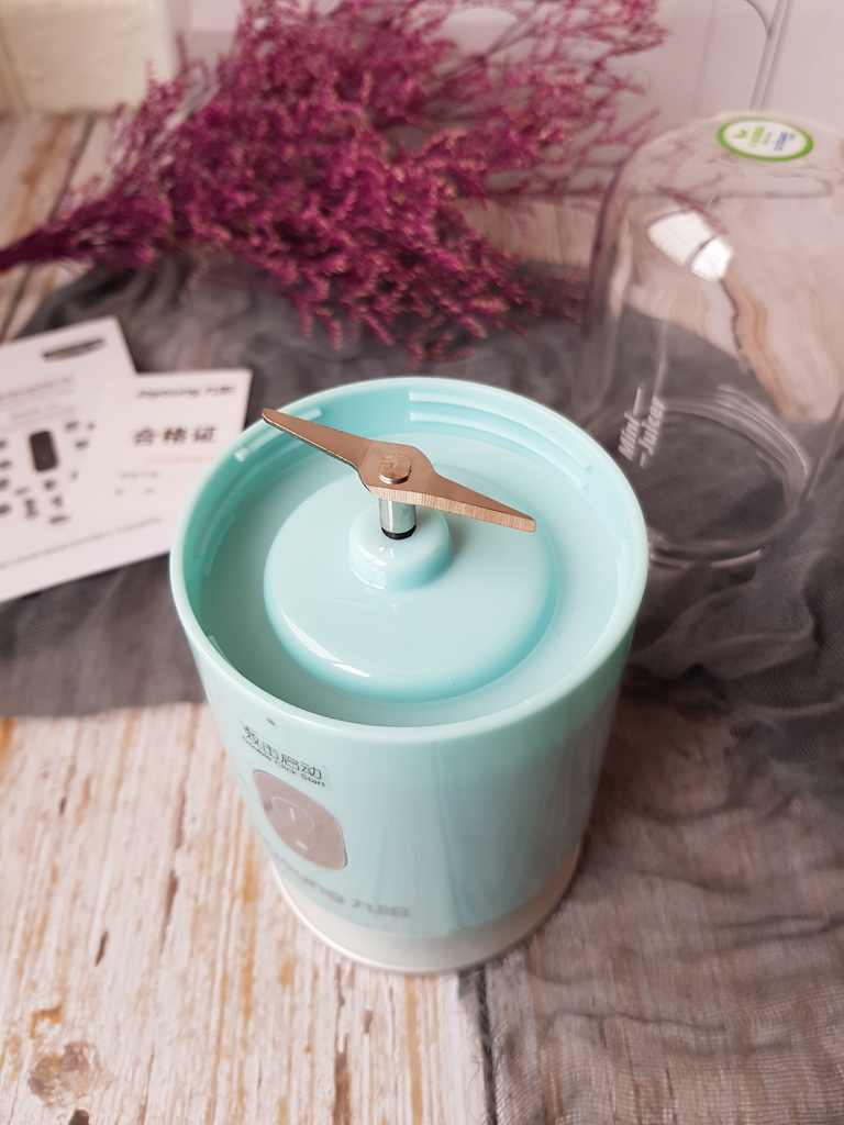 九陽JYL-C902D 隨行電動果汁機 (14).jpg