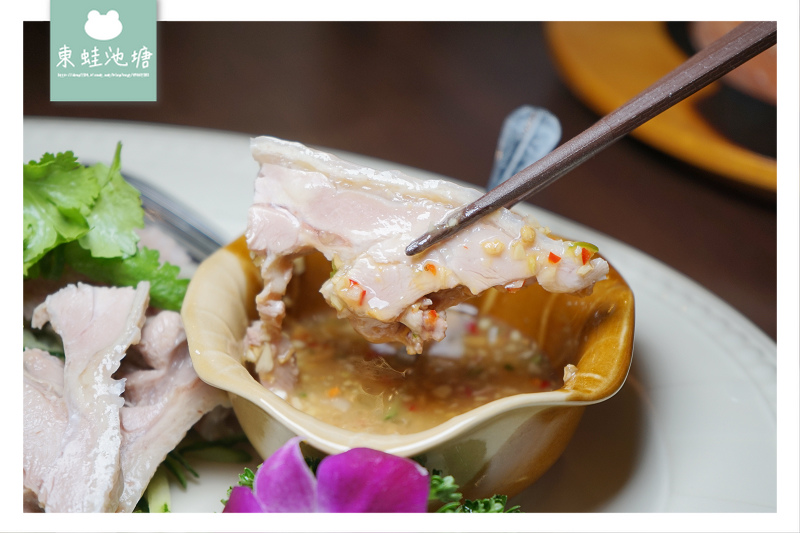 【台中南屯區泰式料理推薦】起源於1995年的泰國菜 自備專屬停車場 泰式傳統服裝體驗 湄南河泰式庭園餐廳