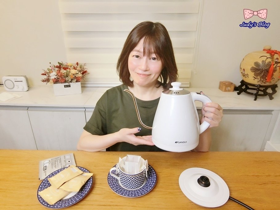 電子溫控手沖細口壺 SWB-29N