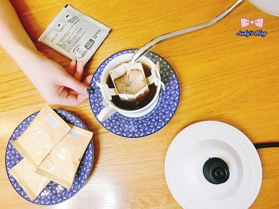 電子溫控手沖細口壺 SWB-29N