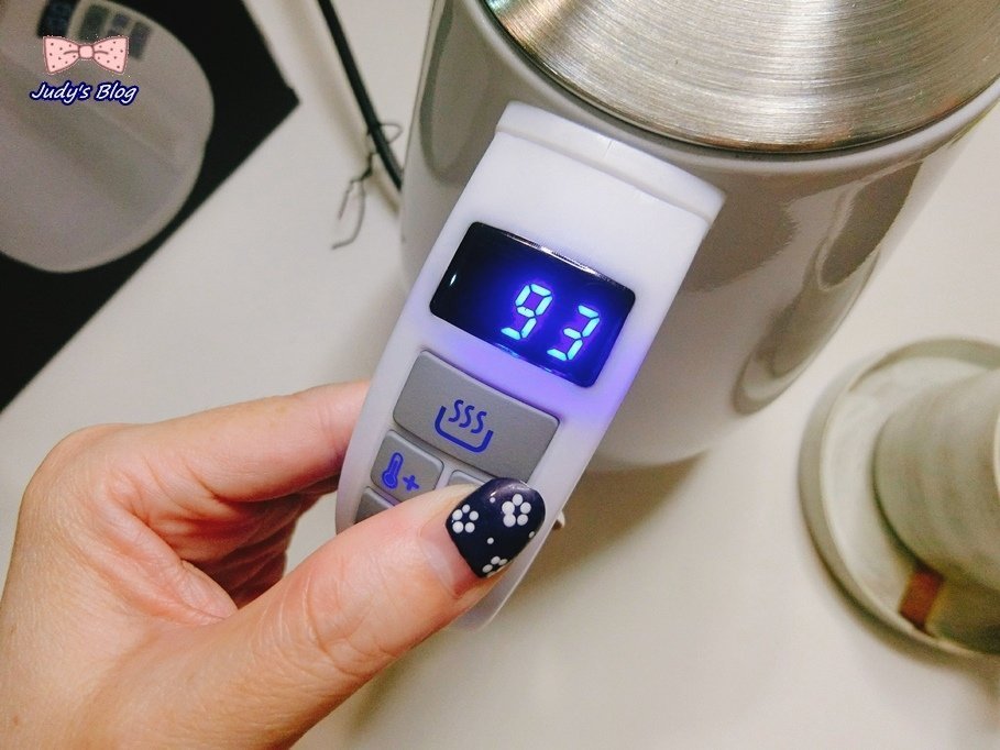 電子溫控手沖細口壺 SWB-29N