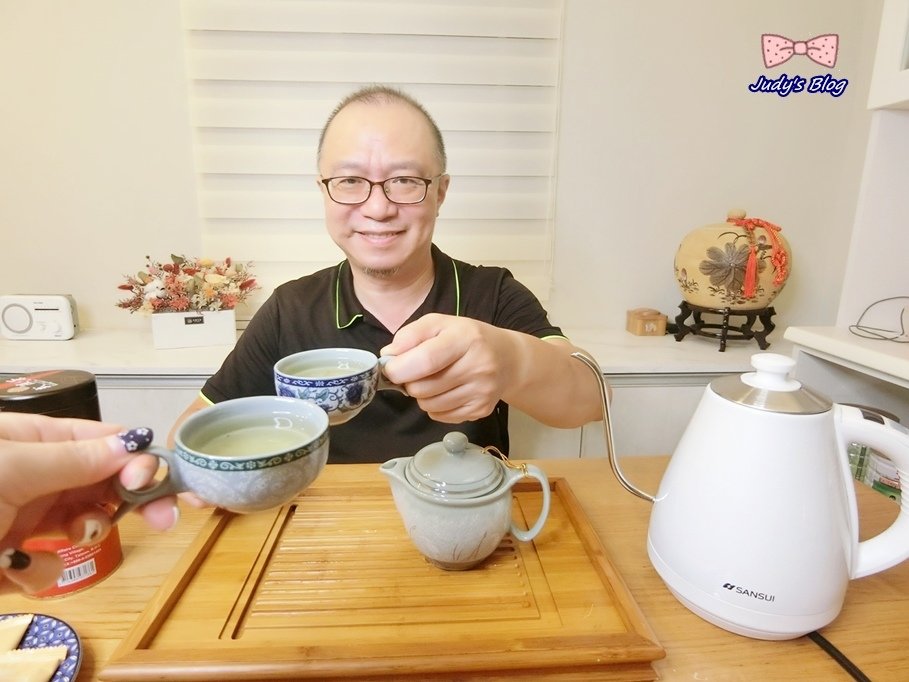 電子溫控手沖細口壺 SWB-29N