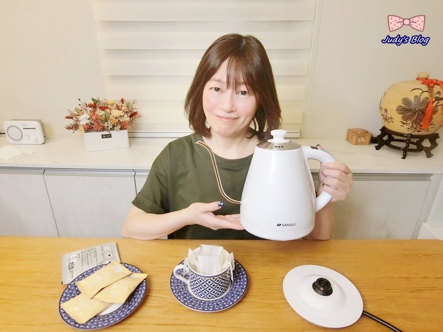 電子溫控手沖細口壺 SWB-29N