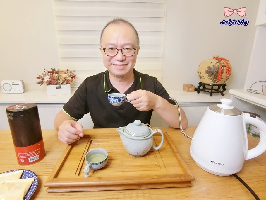 電子溫控手沖細口壺 SWB-29N